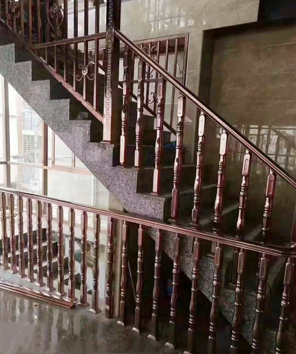 不銹鋼防護(hù)欄